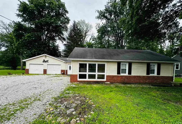 10 Daviess Drive, Washington, IN 47501
