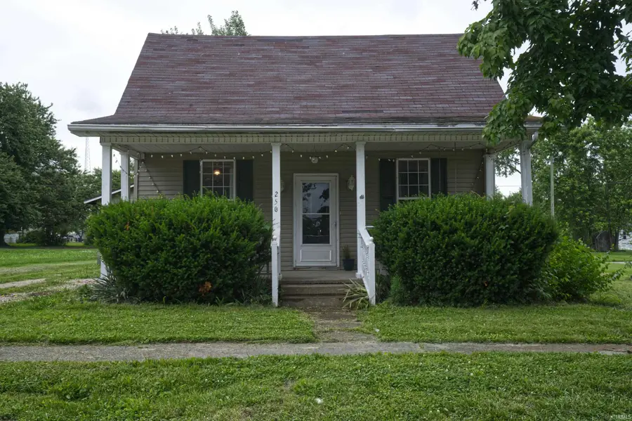 250 W Franklin Street, Lyons, IN 47443 - #2
