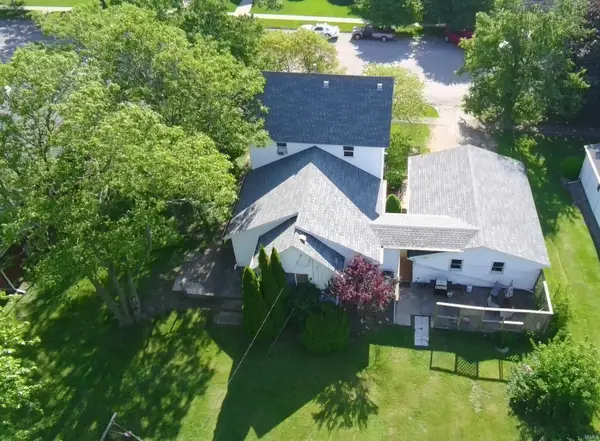 206 S Chestnut Street, Earl Park, IN 47942