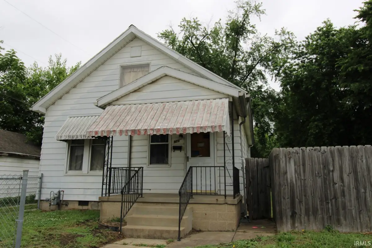 923 W Louisiana Street, Evansville, IN 47710 - #1
