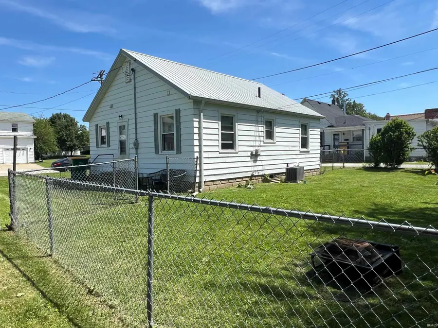 121 W Grant Street, Greentown, IN 46936 - #3