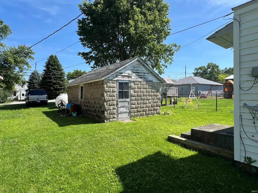 222 E Walnut Street, Greentown, IN 46936 - #2