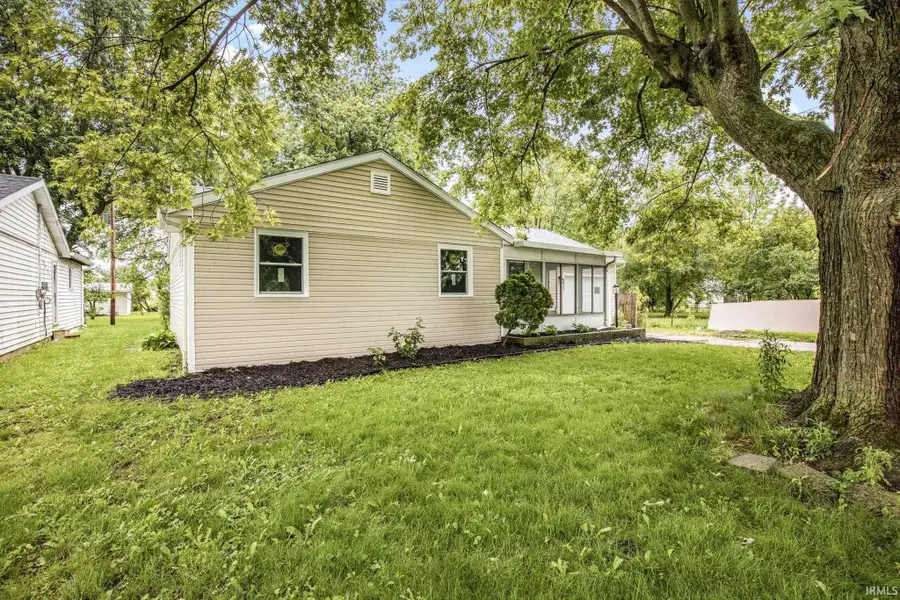 1121 W 11th Street, Marion, IN 46953 - #3