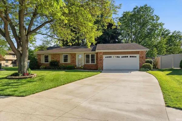 1612 Kerry Court, South Bend, IN 46614