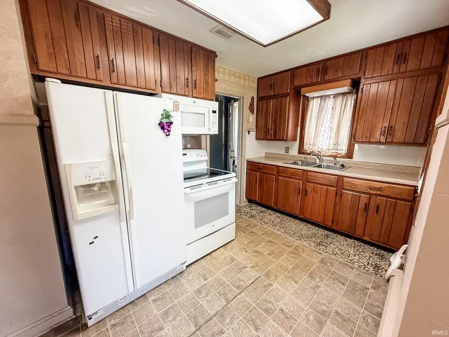 2210 S Courtland Avenue, Kokomo, IN 46902 - #2