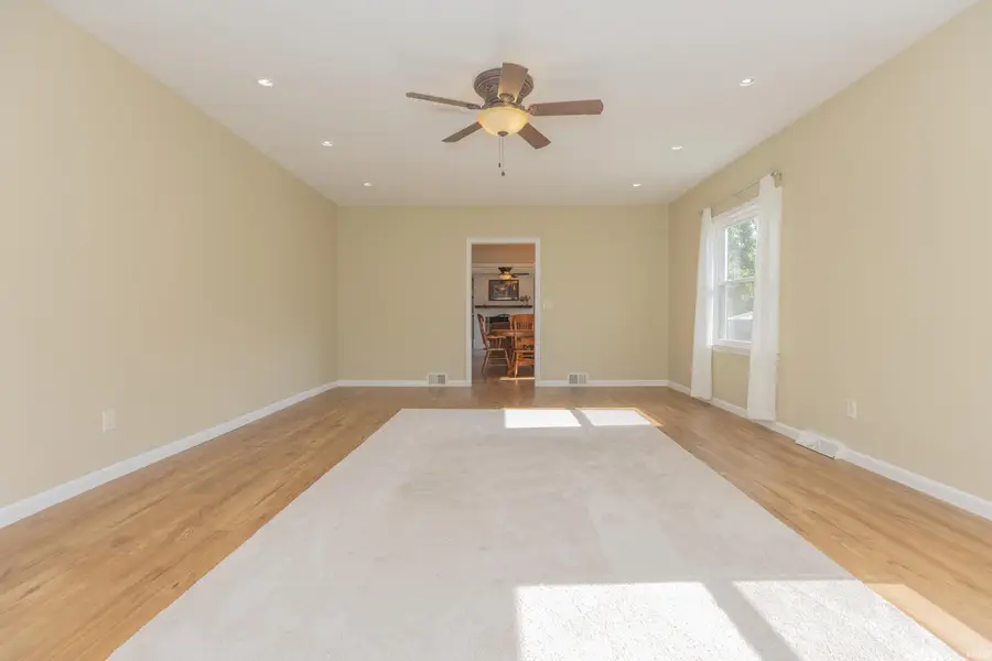 10100 State Road 662 Road, Newburgh, IN 47630 - #3