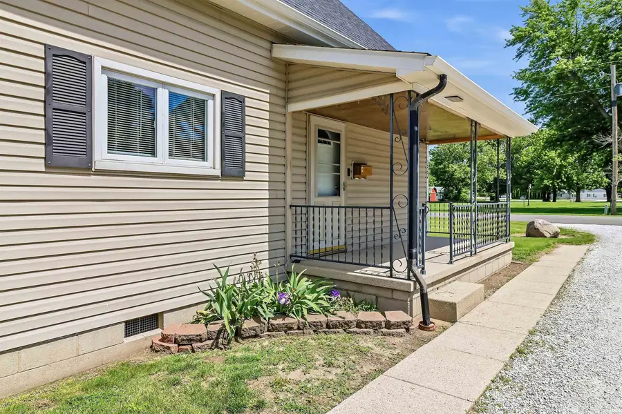 222 W 10th Street, Matthews, IN 46953 - #2