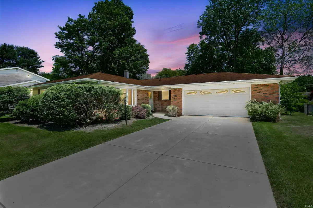 53190 Oakton Drive, South Bend, IN 46635 - #1