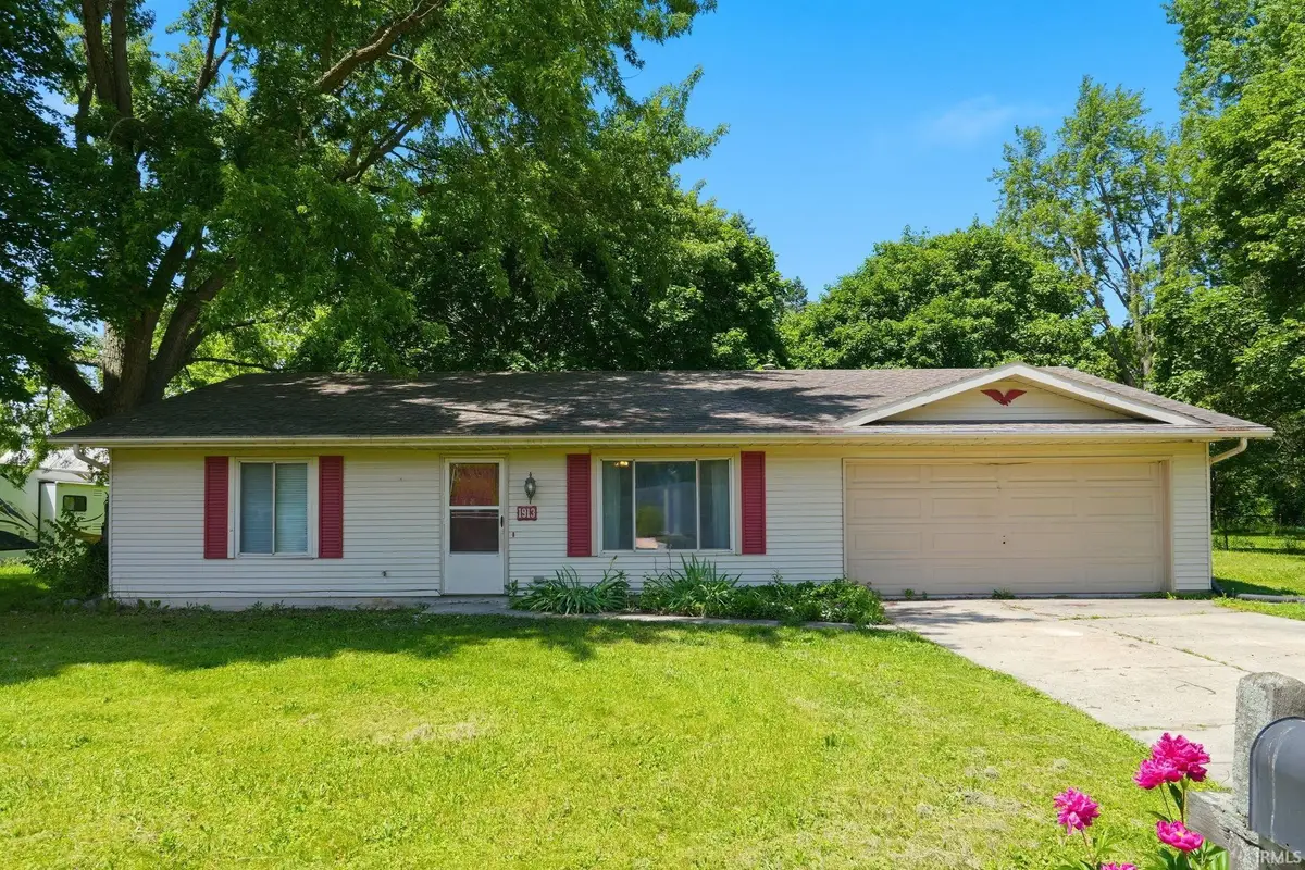 1913 Maple Street, Auburn, IN 46706 - #1