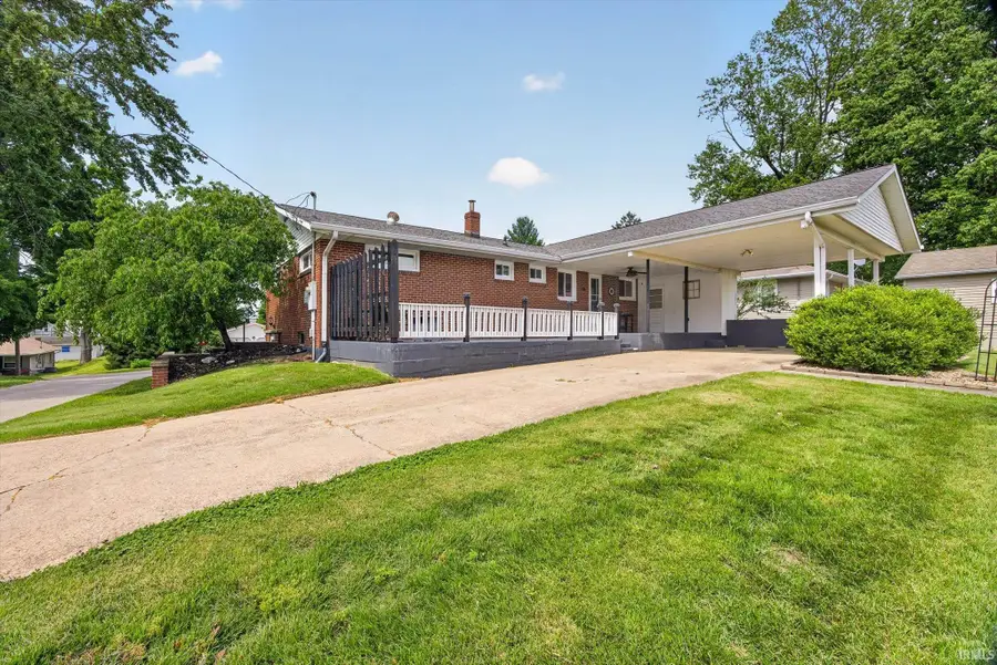 291 W Davis Street, Bloomfield, IN 47424 - #2