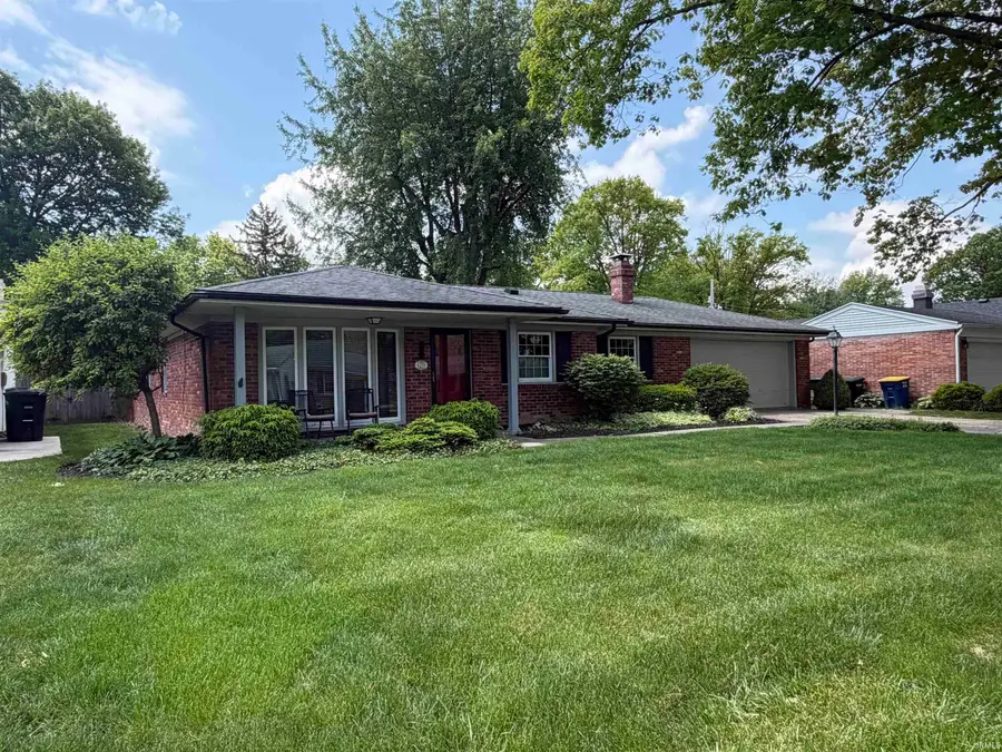 4221 N Lancaster Drive, Muncie, IN 47304 - #2