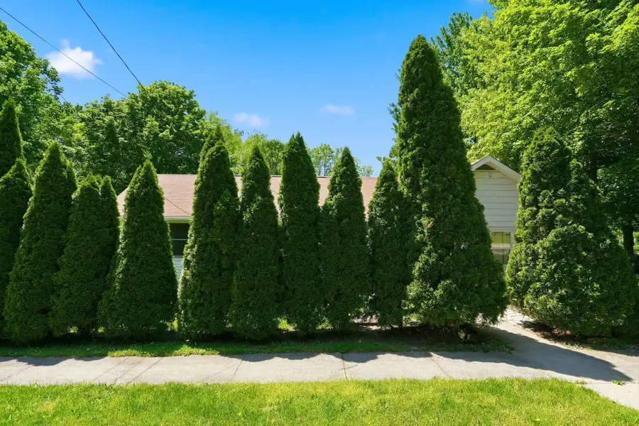 206 E Hardy St, Fremont, IN 46737 - #3