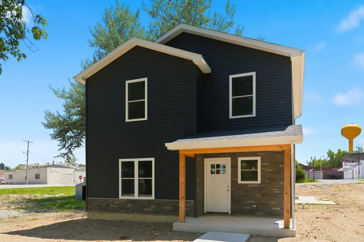206 W Lincoln Street, Ashley, IN 46705 - #1