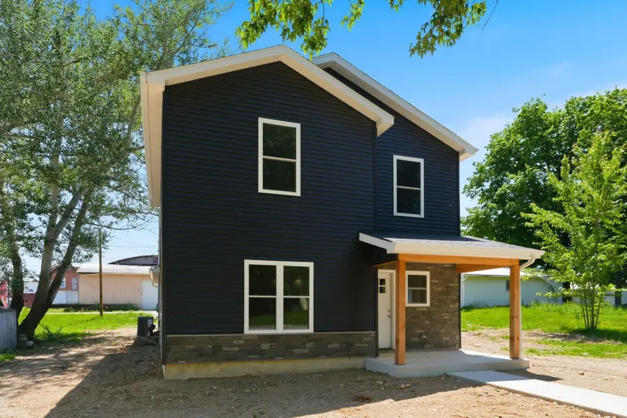206 W Lincoln Street, Ashley, IN 46705 - #3