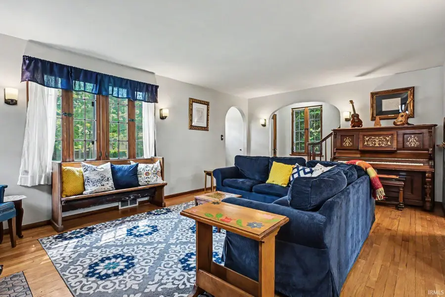 304 N Wayne Street, North Manchester, IN 46962 - #3