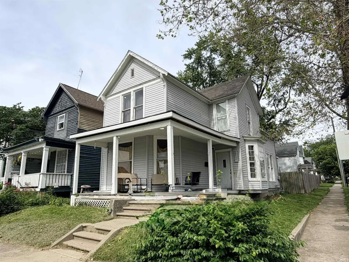 2737 Hoagland Avenue, Fort Wayne, IN 46807 - #1
