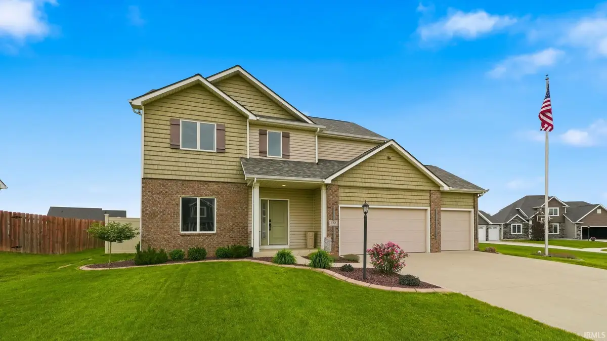232 W Bay Bridge Court, Columbia City, IN 46725 - #1