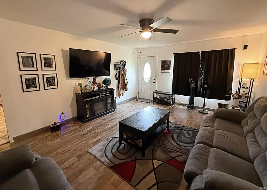 1412 E Poplar Street, Petersburg, IN 47567 - #3