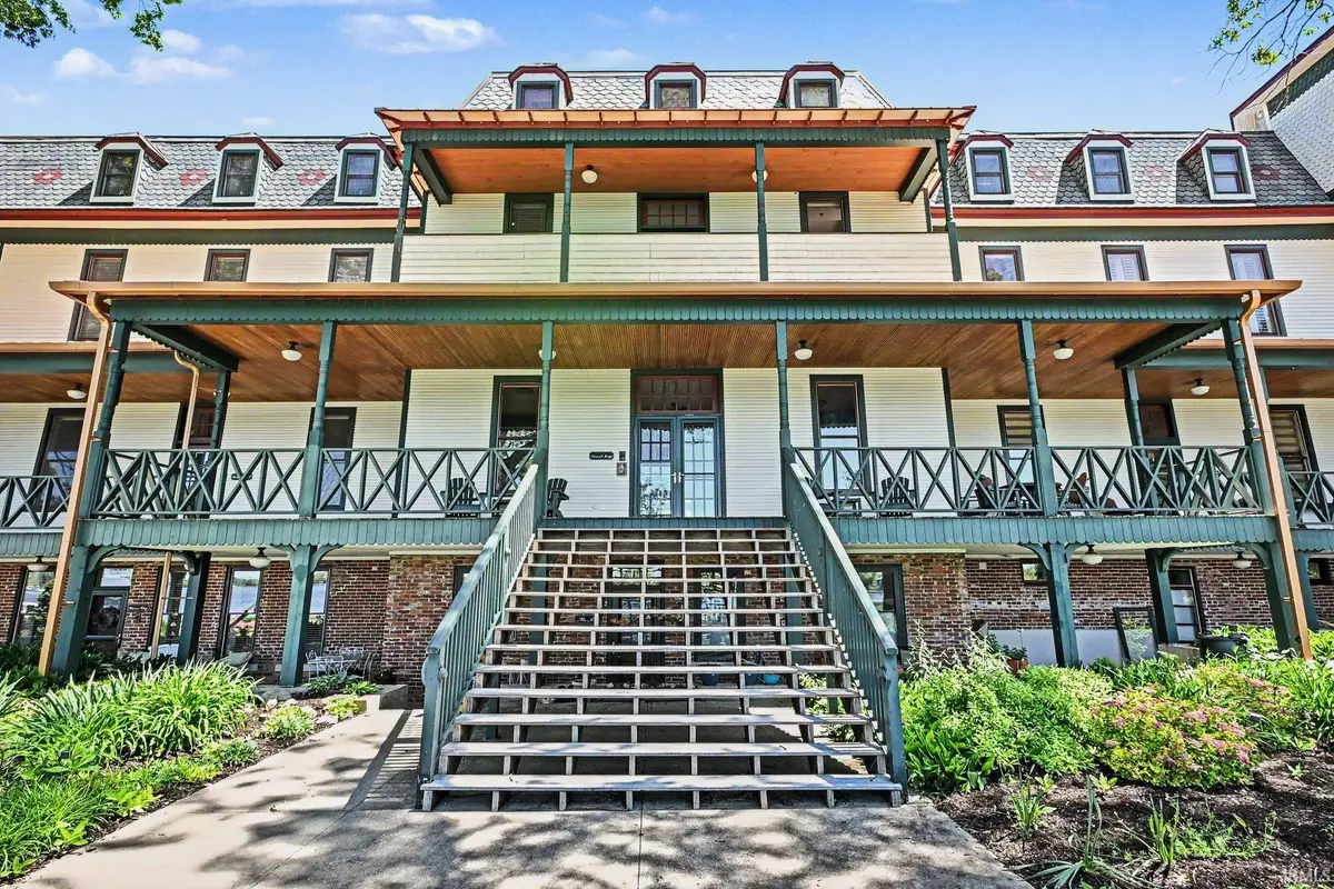 1 Park Avenue #204, Winona Lake, IN 46590 - #1