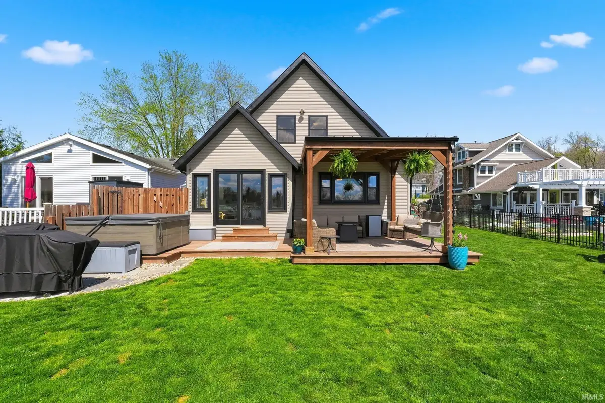 2552 E Stalf Road, Columbia City, IN 46725 - #1