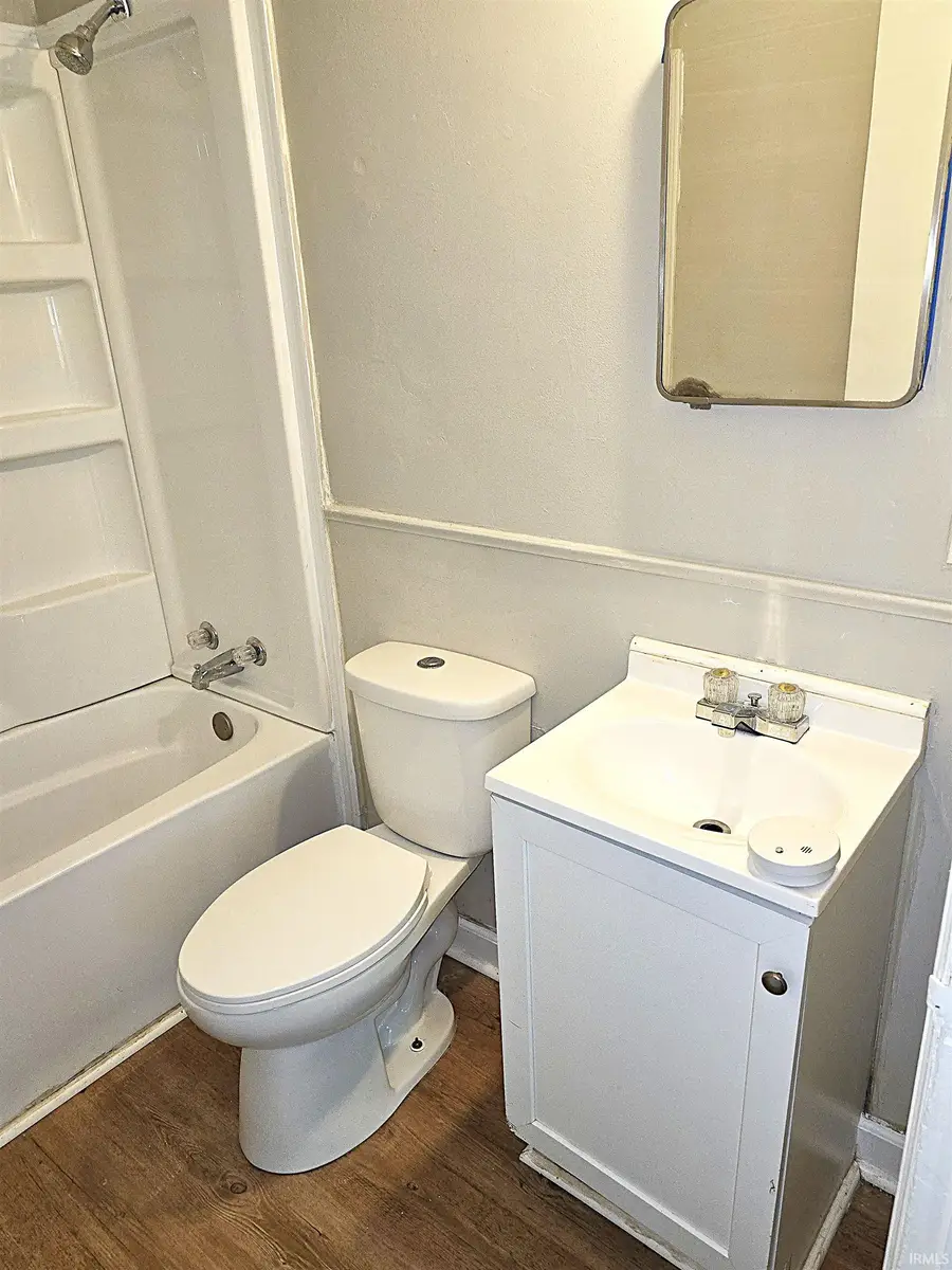 1121 S Dexter Avenue, Evansville, IN 47714 - #3