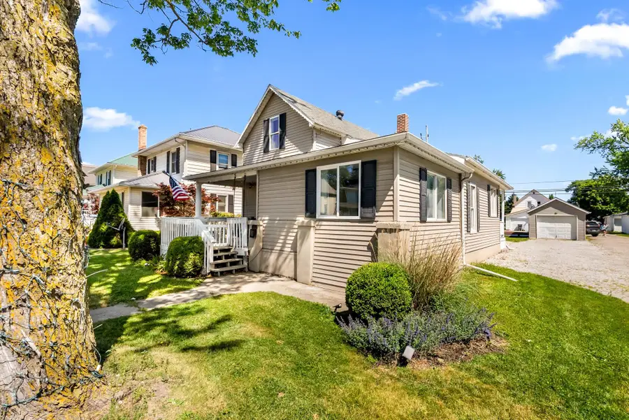 760 E Market Street, Nappanee, IN 46550 - #2