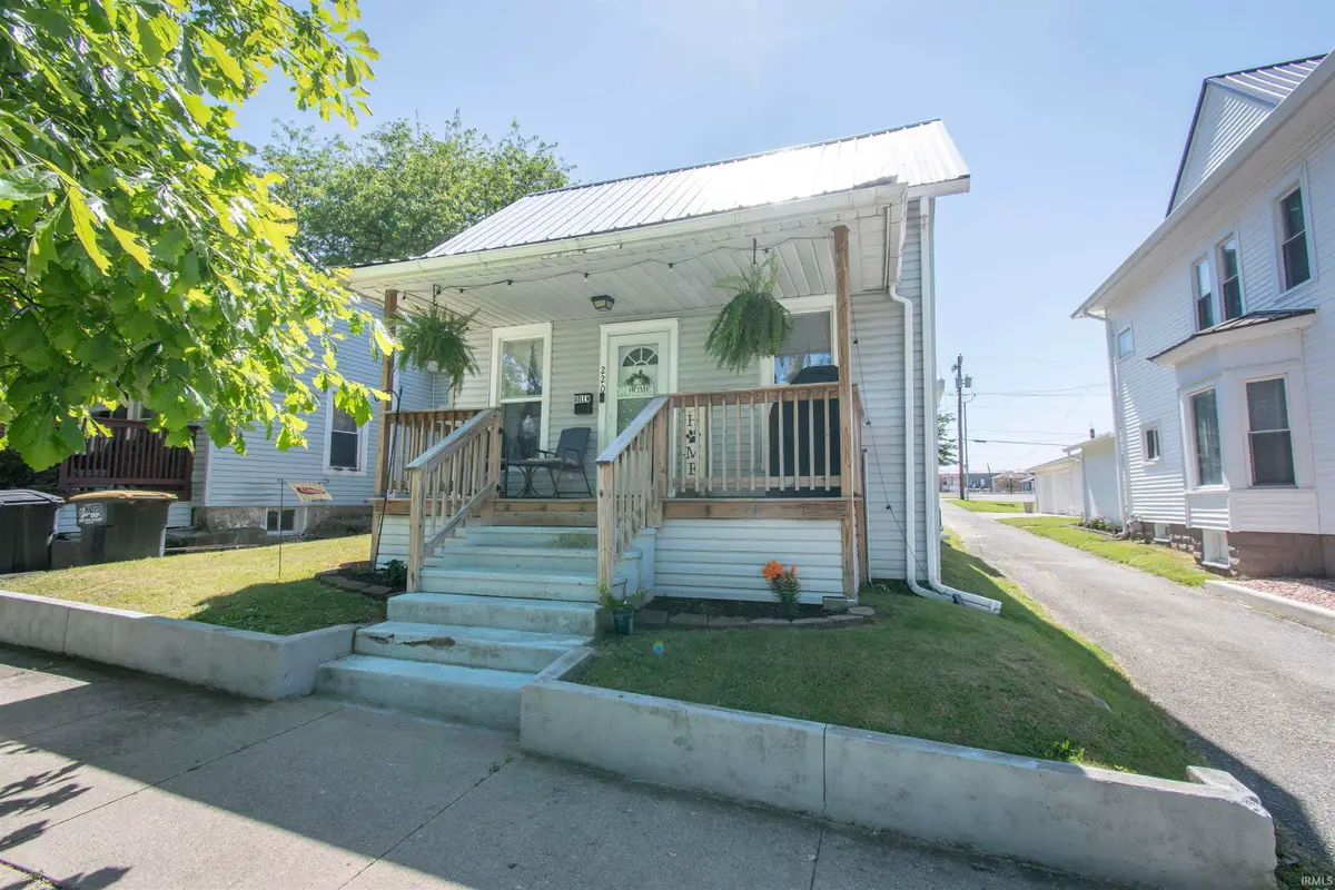 220 S Oak Street, Kendallville, IN 46755 - #1