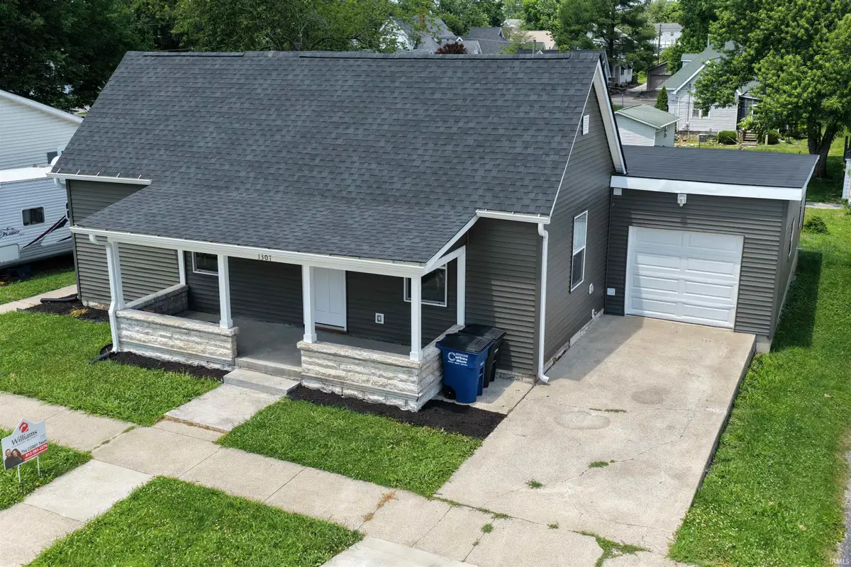 1307 19th Street, Bedford, IN 47421 - #1