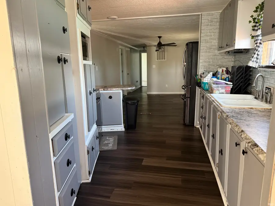 8744 W Us Highway 40 Highway, Knightstown, IN 46148 - #3