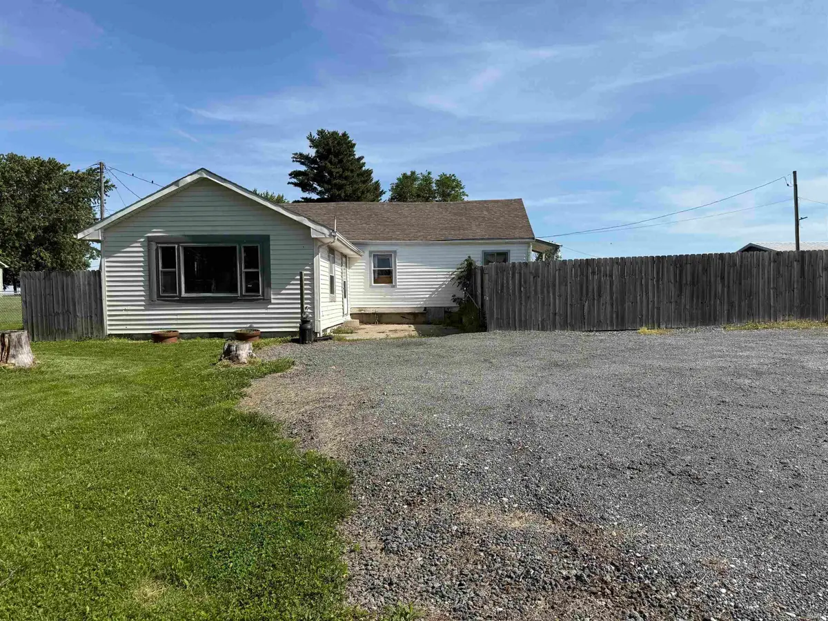 8746 W Us Highway 40 Highway, Knightstown, IN 46148 - #1