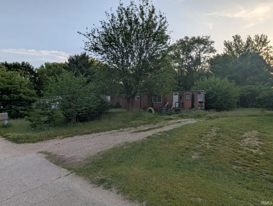 50682 Manhatten Avenue, Elkhart, IN 46514 - #3