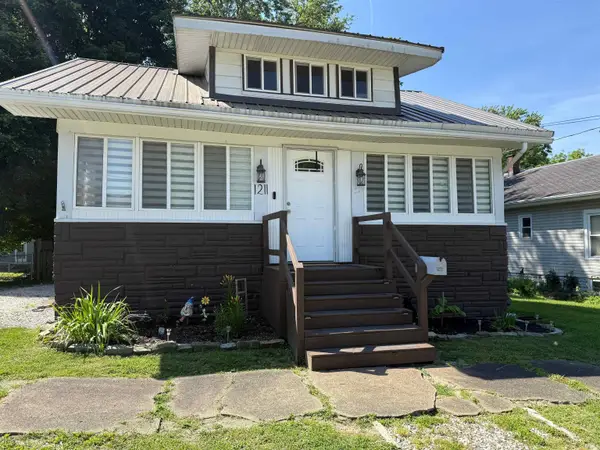 1211 E Spruce Street, Petersburg, IN 47567