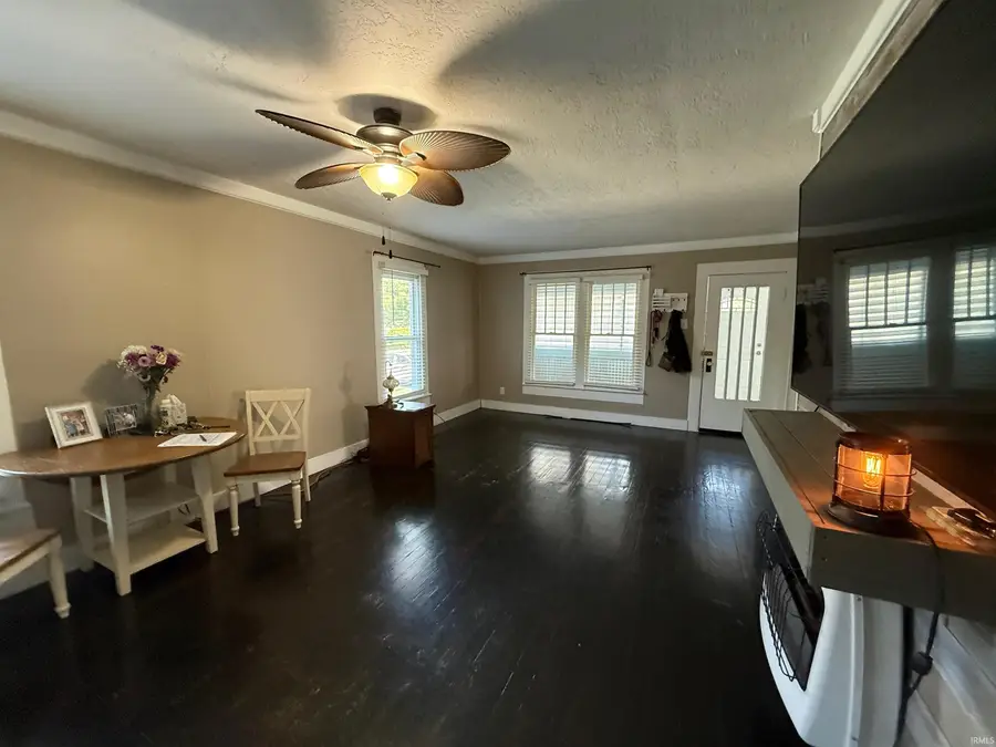 1211 E Spruce Street, Petersburg, IN 47567 - #3