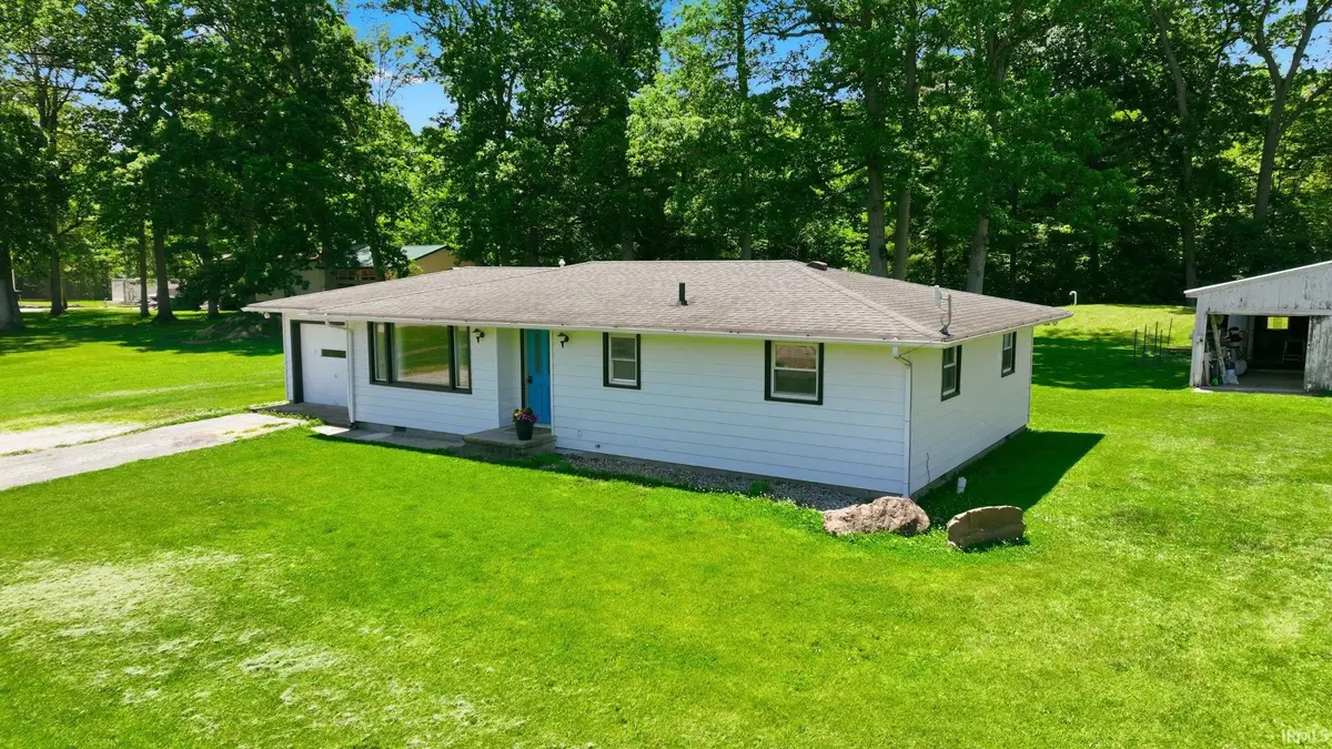 4340 S Meridian Road, Columbia City, IN 46725 - #1