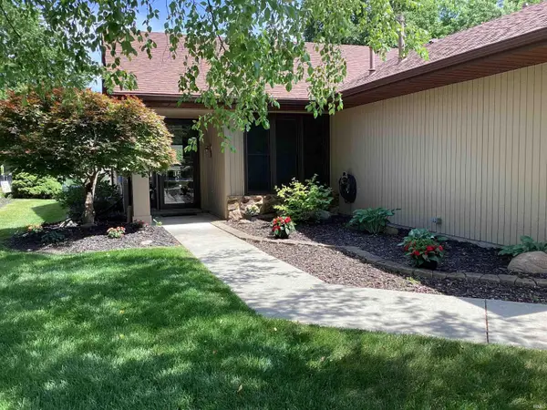 8316 Lamplighter Court, Fort Wayne, IN 46835