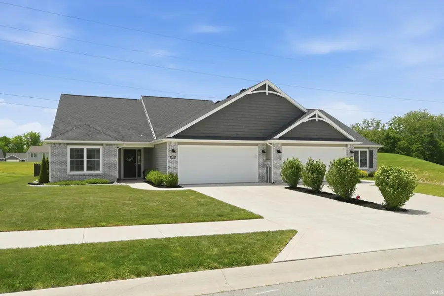 5218 Pigeon Creek Court, Fort Wayne, IN 46825 - #3