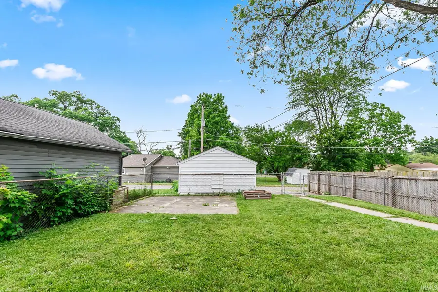 5704 S Calhoun Street, Fort Wayne, IN 46807 - #2
