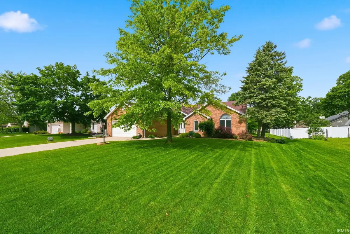 2204 Cedarwood Way, Fort Wayne, IN 46804 - #1