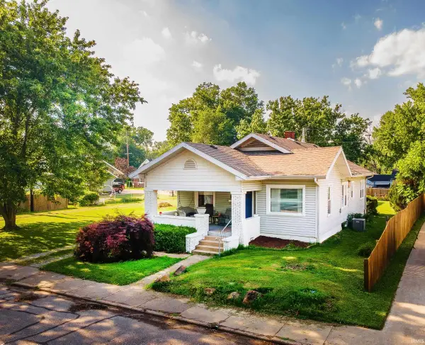 2016 E Blacford Avenue, Evansville, IN 47714
