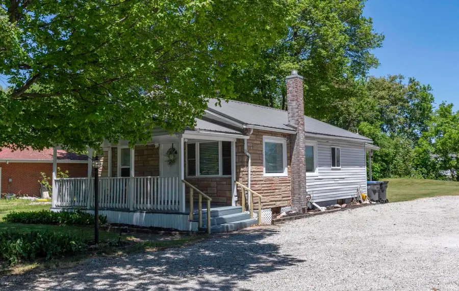 2902 Edwardsburg Avenue, Elkhart, IN 46514 - #2