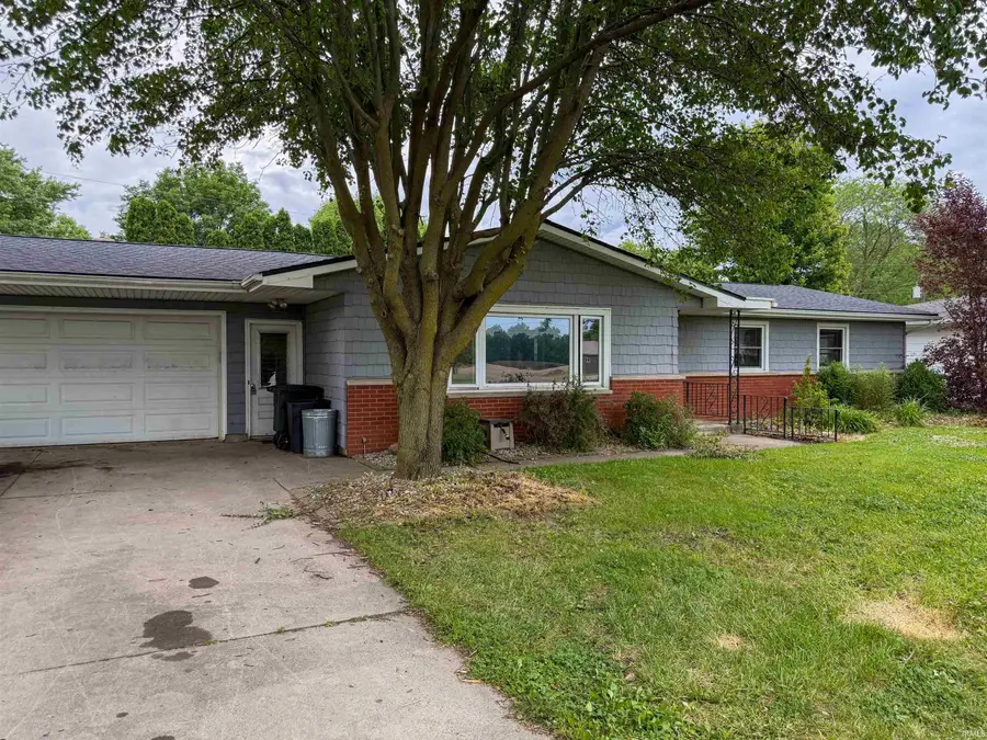 1123 W Main Street, Berne, IN 46711 - #2