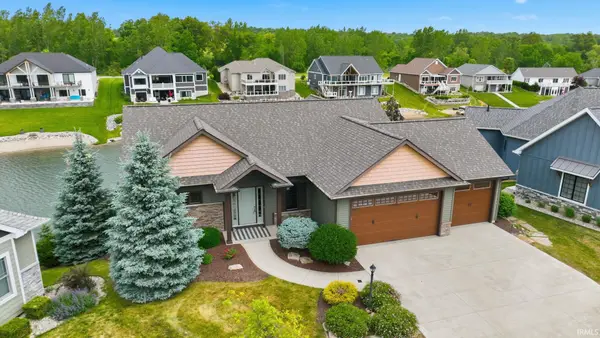 215 Ln 282b Hamilton Lake, Hamilton, IN 46742