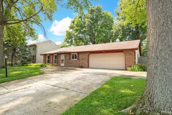 9022 Greenmeadow Drive, New Haven, IN 46774