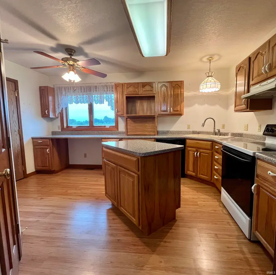 273 S 900 E, Marion, IN 46953 - #2