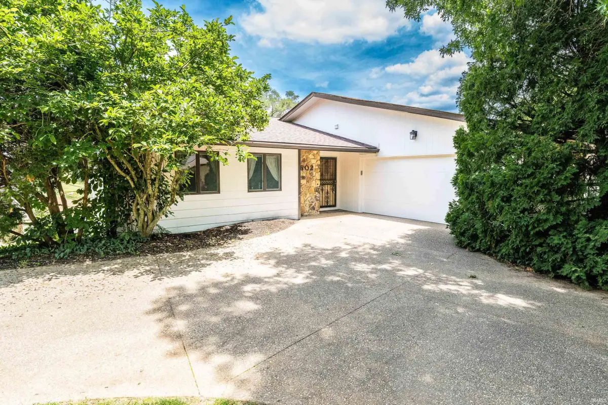 602 W Soutar Drive, Bloomington, IN 47403 - #1