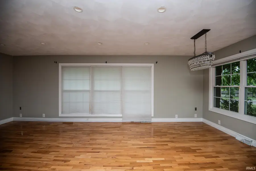 2513 E St Rd 61, Vincennes, IN 47591 - #3