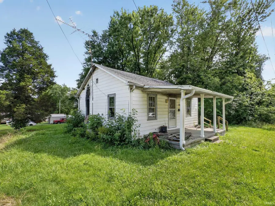 1709 E Sycamore Street, Petersburg, IN 47567 - #2