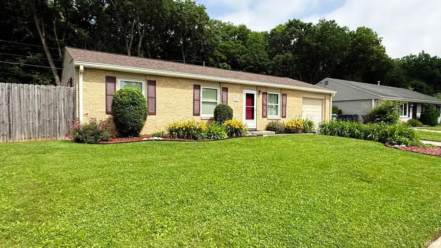 1424 S Pleasantview Drive, Yorktown, IN 47396 - #3