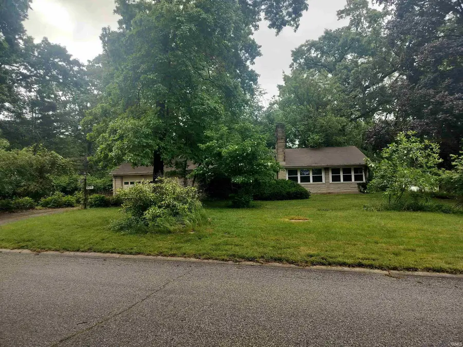 906 White Oak Drive, South Bend, IN 46617 - #2