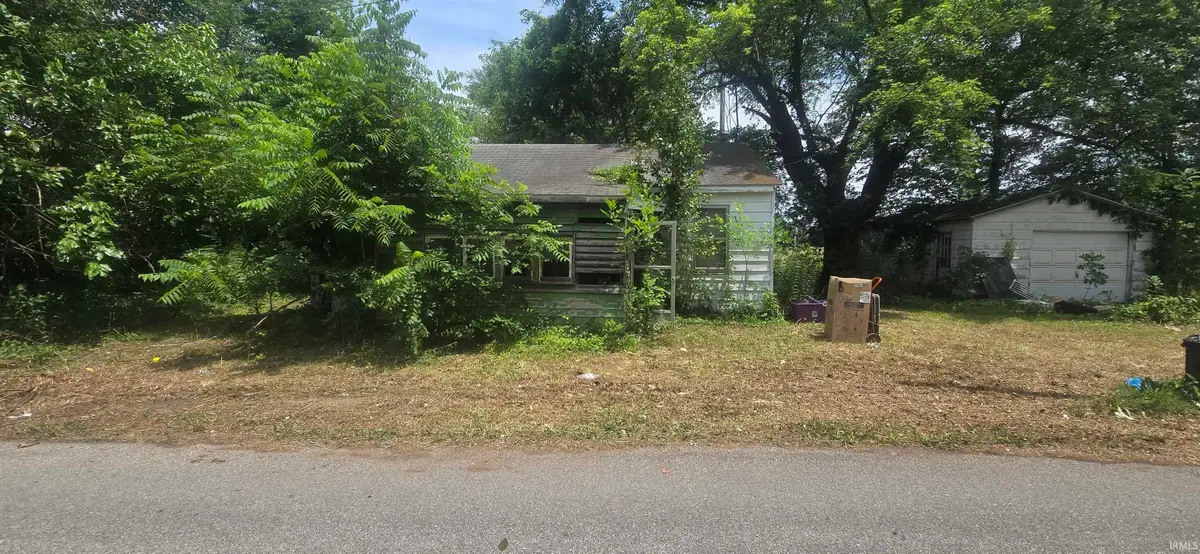 818 East Street, New Harmony, IN 47631 - #1
